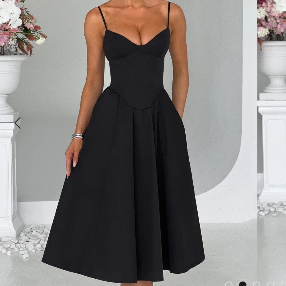 BABYBOO MIDI DRESS NWT SIZE SMALL
